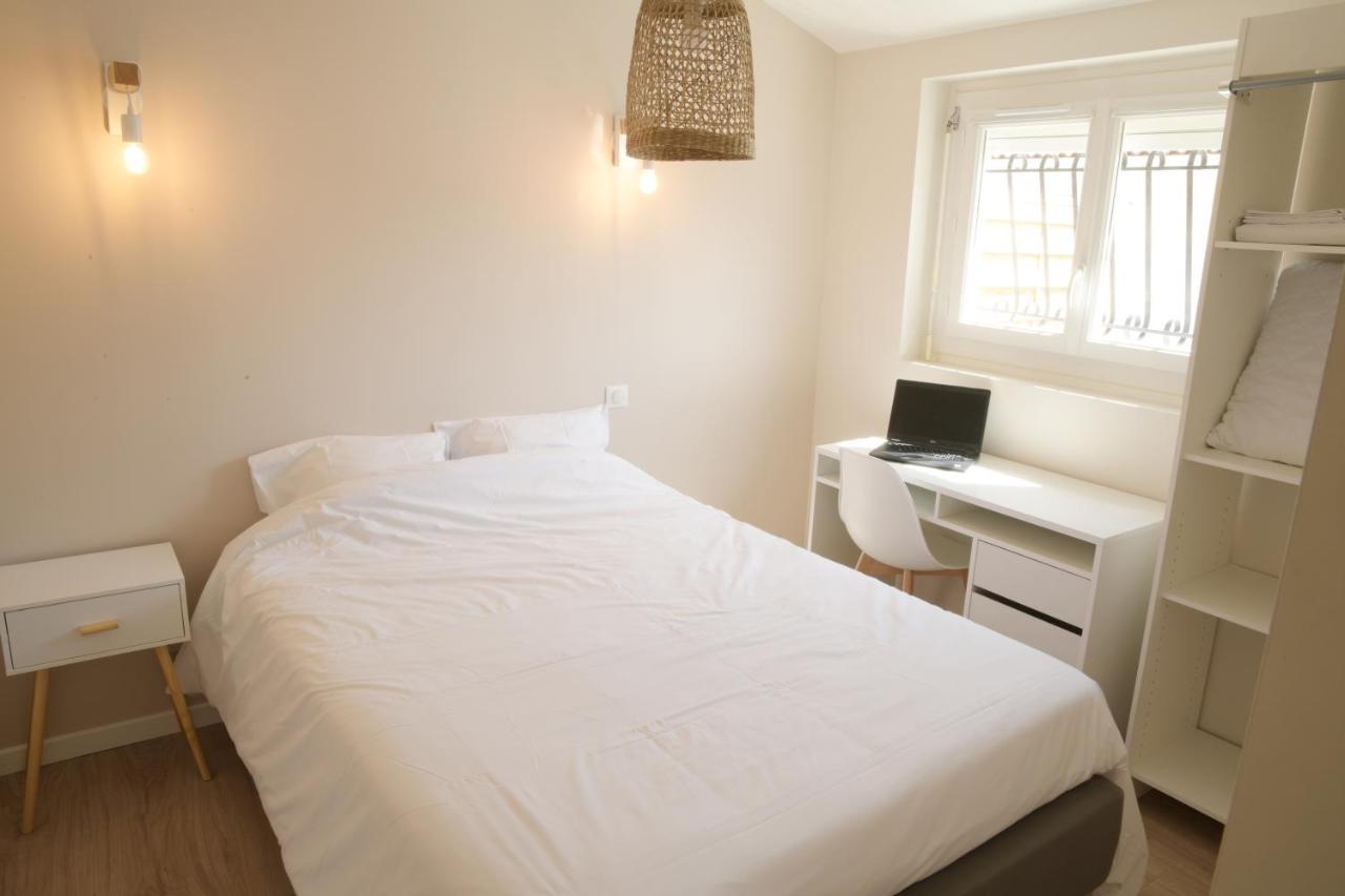 Апартаменти T2 - 28M2 Avec Cour Et Stationnement, Wifi Et Linge Fournis Ангулем Екстер'єр фото