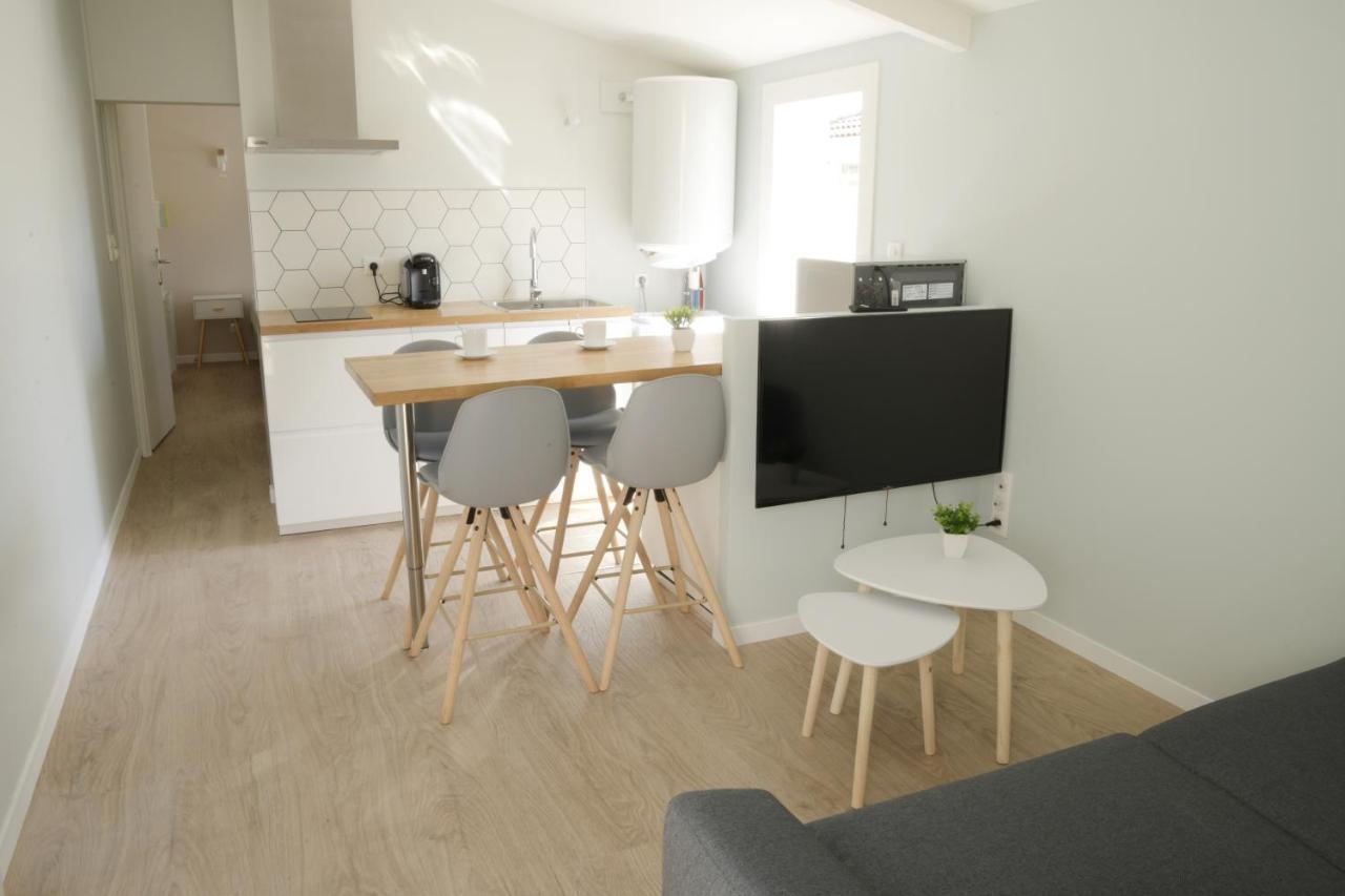 Апартаменти T2 - 28M2 Avec Cour Et Stationnement, Wifi Et Linge Fournis Ангулем Екстер'єр фото